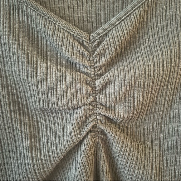Old Navy Cinched Green Ribbed long sleeve - Picture 10 of 10